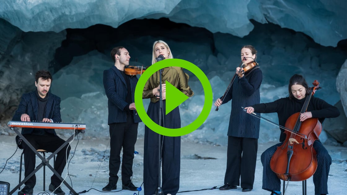 To Athena X Greenpeace Live Performance nel ghiacciaio Morteratsch 